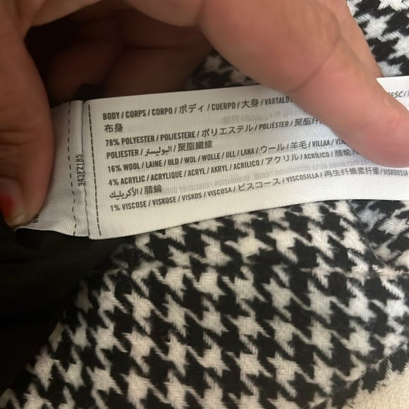 Hollister houndstooth skirt - Picture 7 of 7